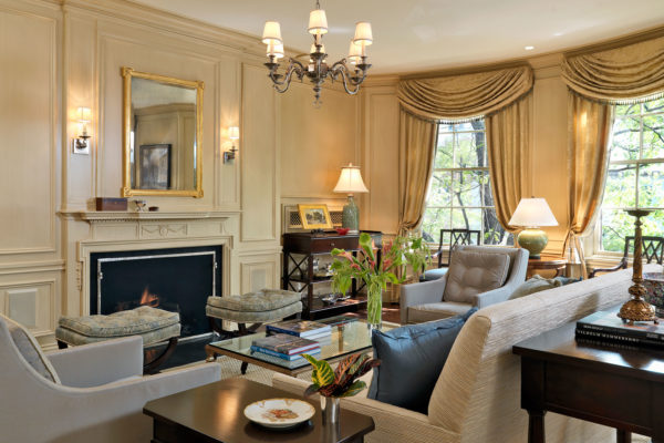 Interior_Designers_3_Featured_Beacon_Hill_Pied_A_Terre