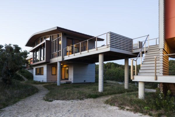 Residential_Architects_1_Featured_House_of_Shifting_Sands